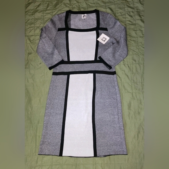 New Anne Klein Black White Combo Sweater Dress Size Small - Picture 1 of 5